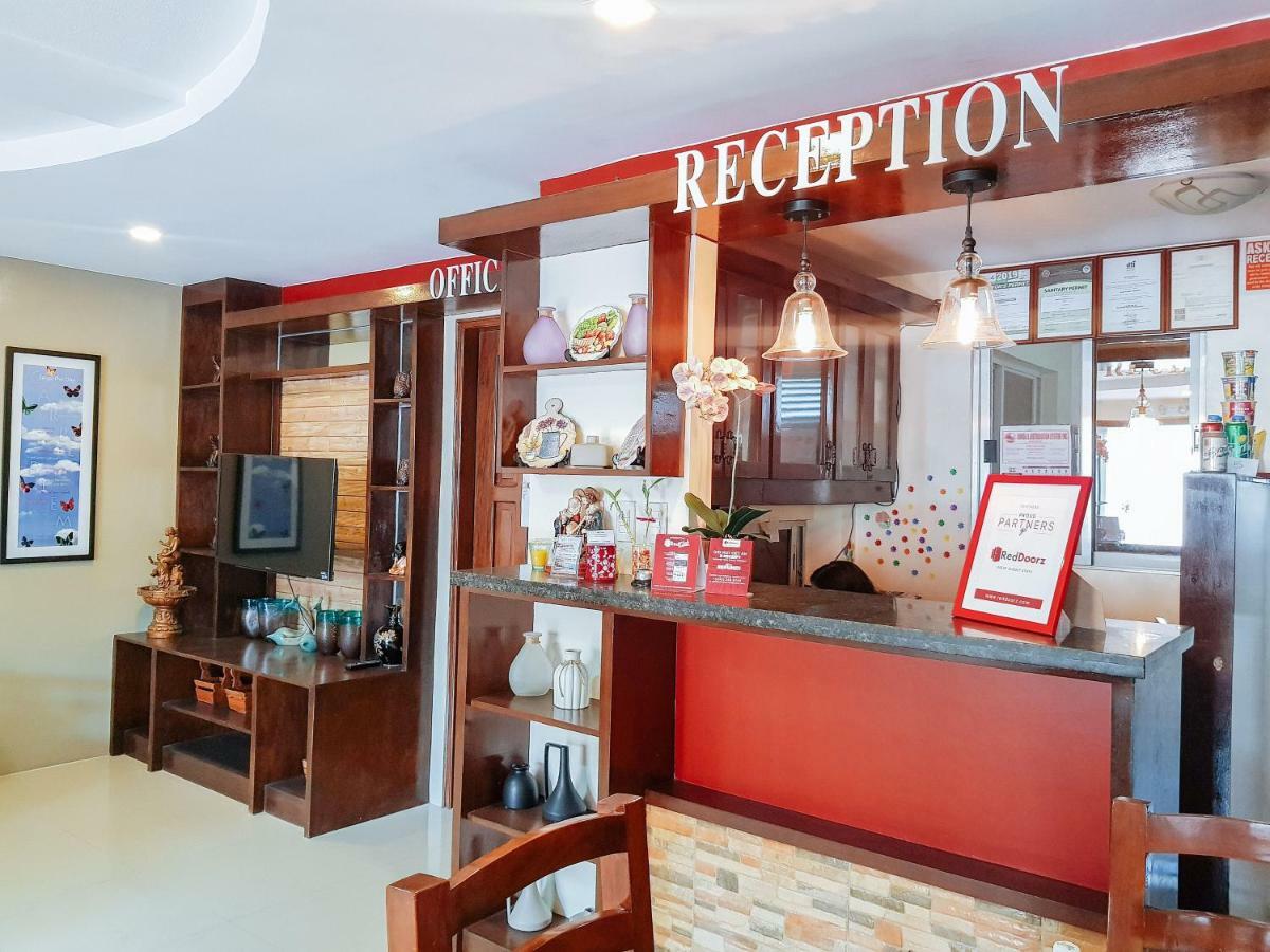 Reddoorz @ Caimito Drive Dampas Hotel Tagbilaran-stad Buitenkant foto