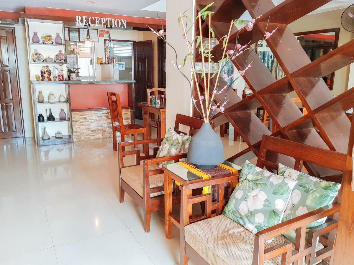 Reddoorz @ Caimito Drive Dampas Hotel Tagbilaran-stad Buitenkant foto